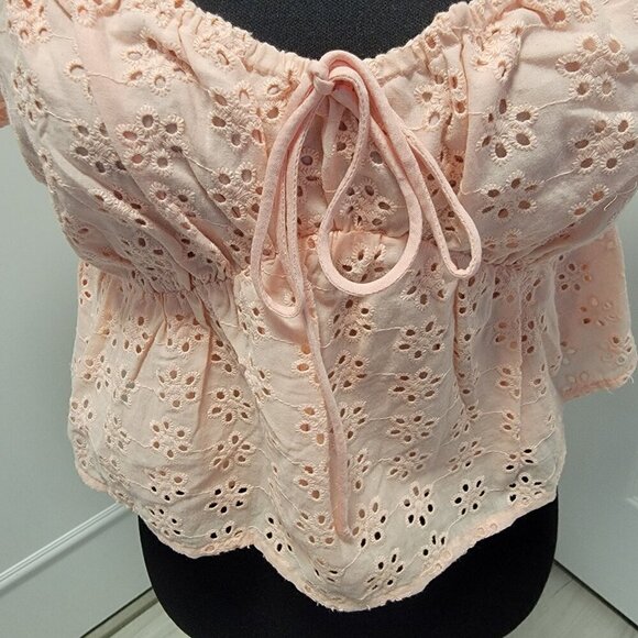 Heatherly Pastel Peach Eyelit Blouson Penelope Crop Top Size M - Picture 7 of 15